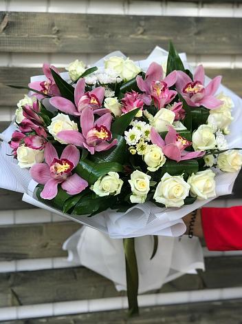 Букет цветов из: Розы и Хризантемы в Анискино