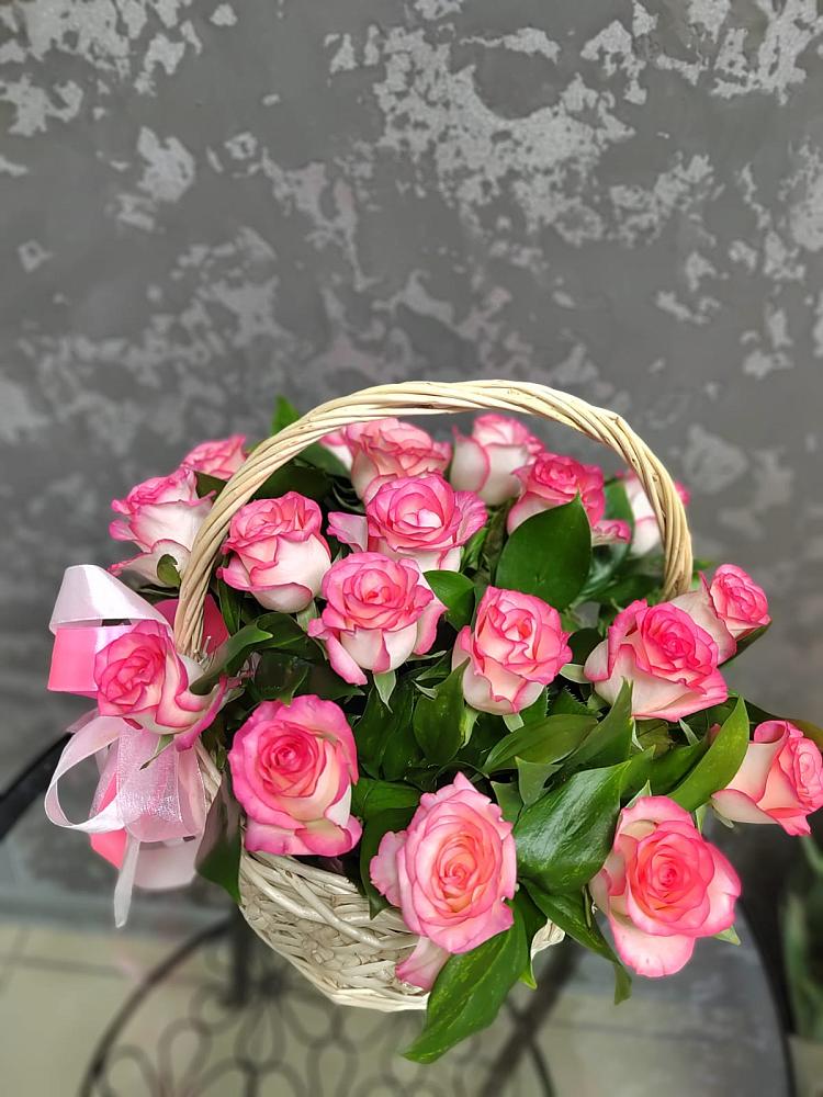 Цветочная композиция из Розы в корзине в Анискино