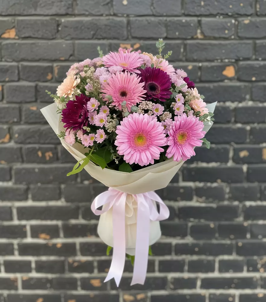 Букет цветов из: Герберы и Хризантемы в Анискино