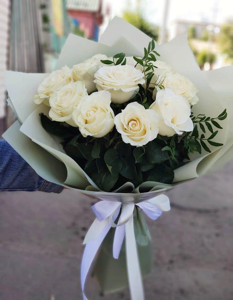 Букет Белые розы Проуд в Анискино