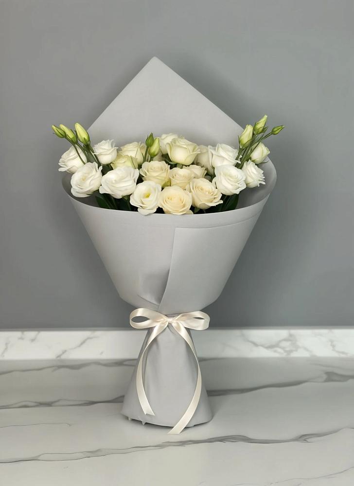 Букет цветов из: Розы и Лизиантусы в Анискино