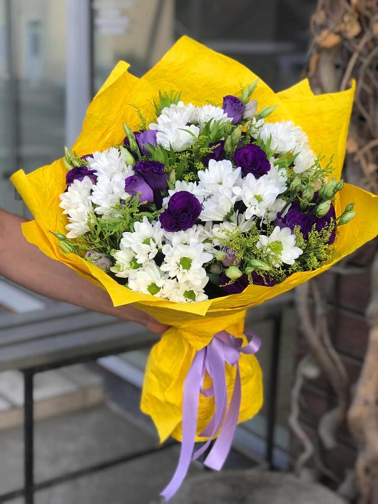 Букет цветов из: Ирисы, Хризантемы и Ромашки в Анискино