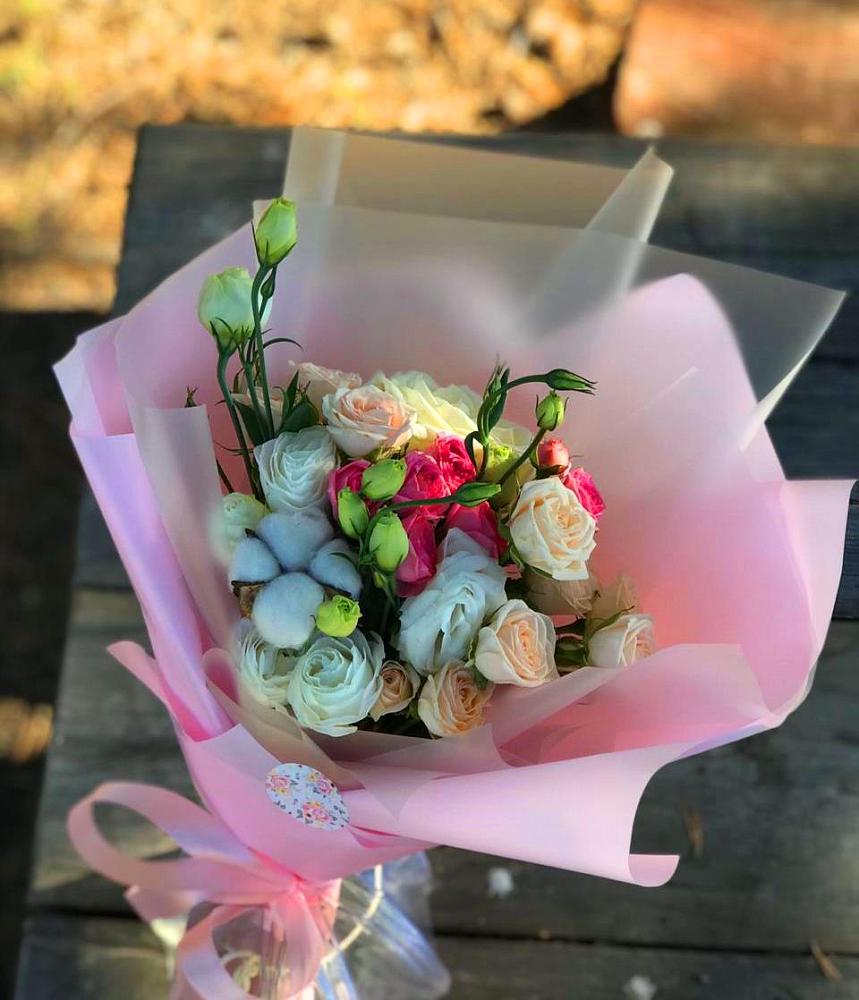 Букет цветов из: Розы и Лизиантусы в Анискино