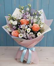 Букет цветов из:  Лизиантусы, Розы, Альстромерии и Гипсофила в Анискино