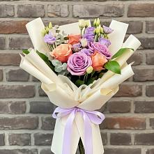 Букет цветов из:  Лизиантусы и Розы в Анискино