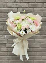 Букет цветов из:  Гвоздики, Розы, Лизиантусы и Хризантемы #REPLACE_PRED# Анискино